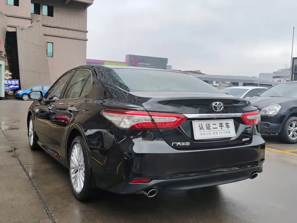 TOYOTA CAMRY 2020