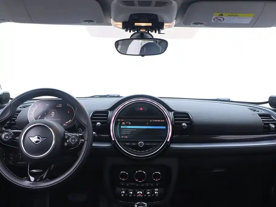 MINI CLUBMAN 2021