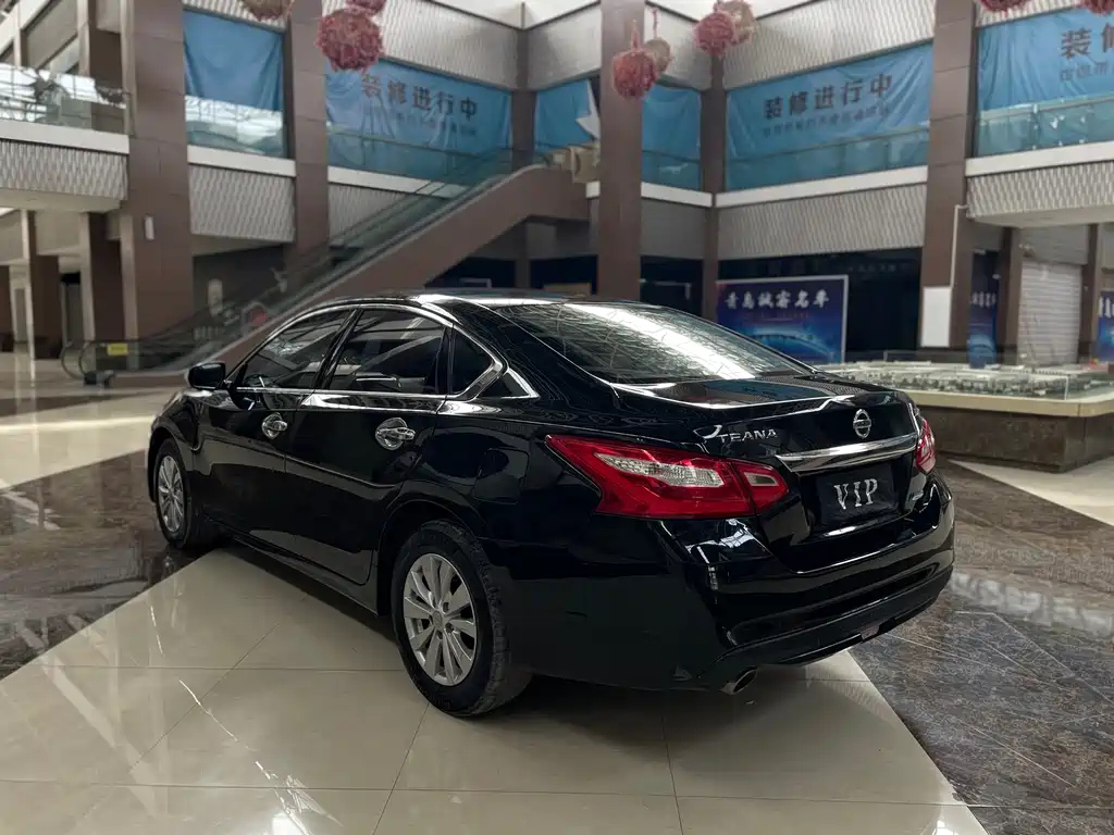 NISSAN TEANA 2017