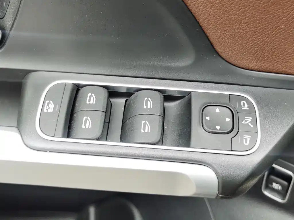 MERCEDES BENZ GLB 2022