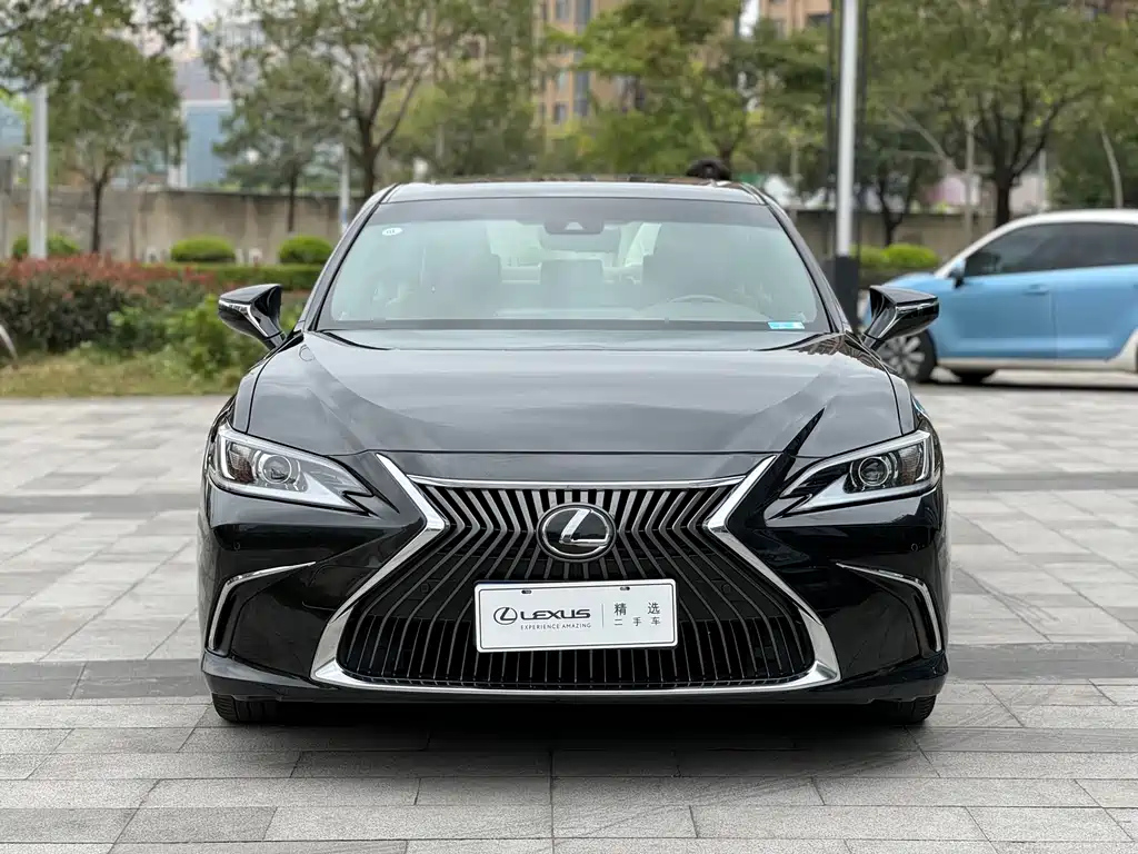 LEXUS ES 2021