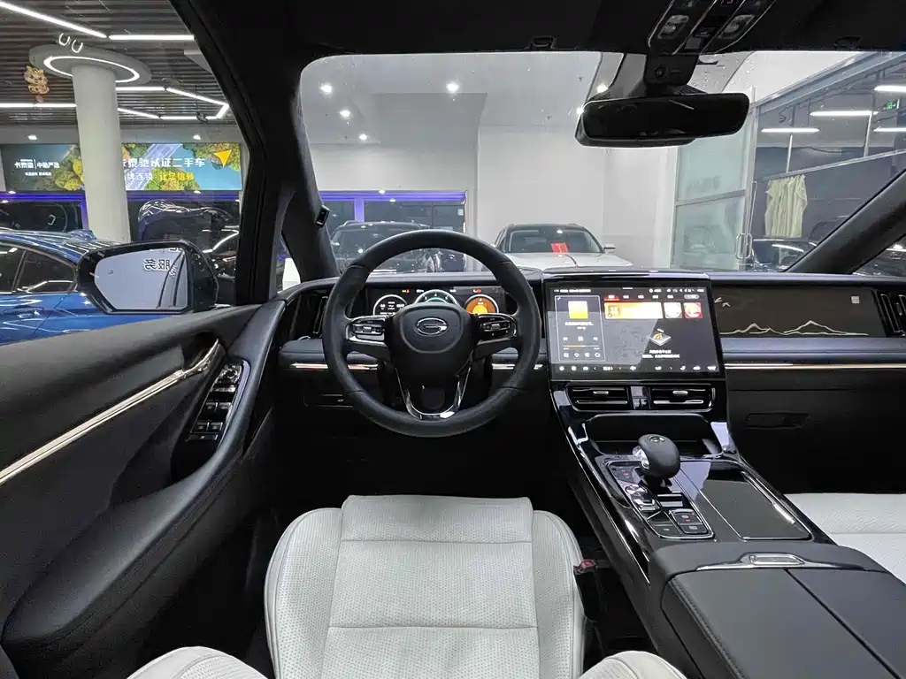 TRUMPCHI M8 2023