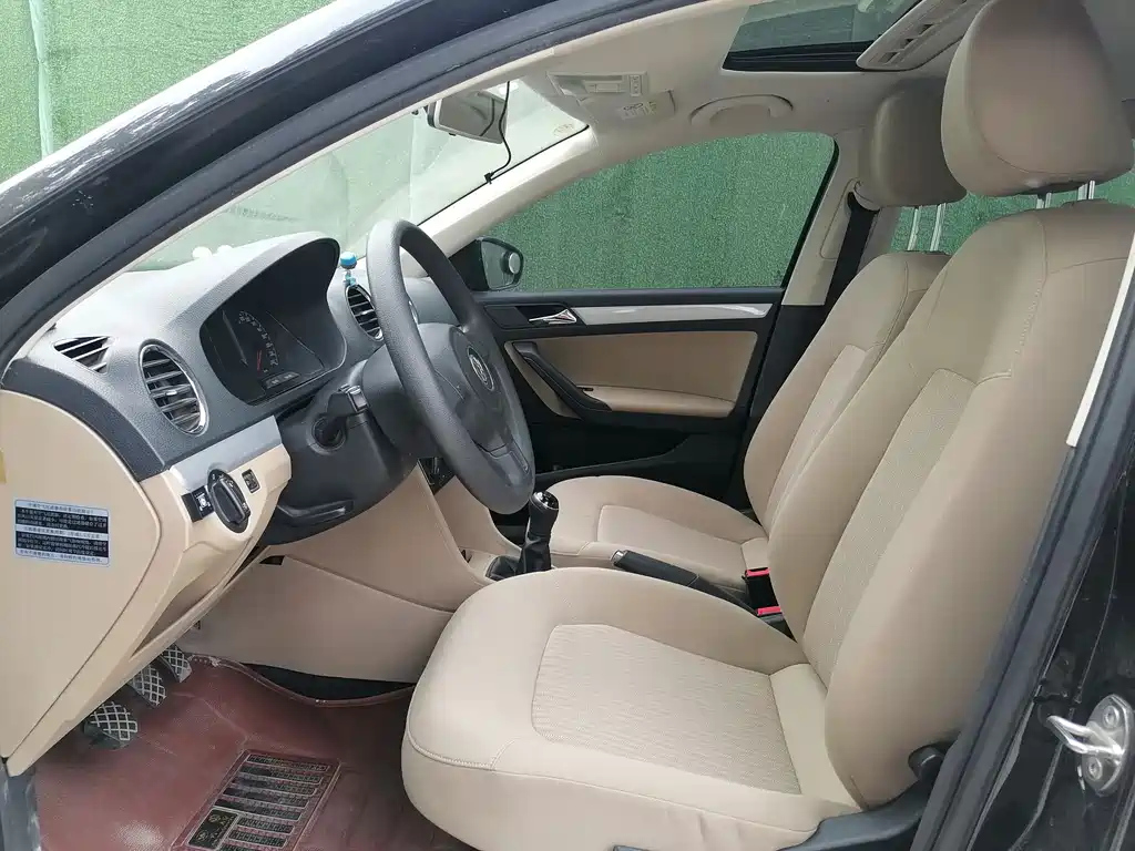 VOLKSWAGEN JETTA 2015