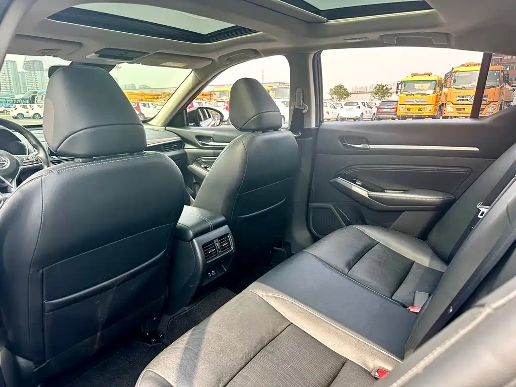 NISSAN TEANA 2022