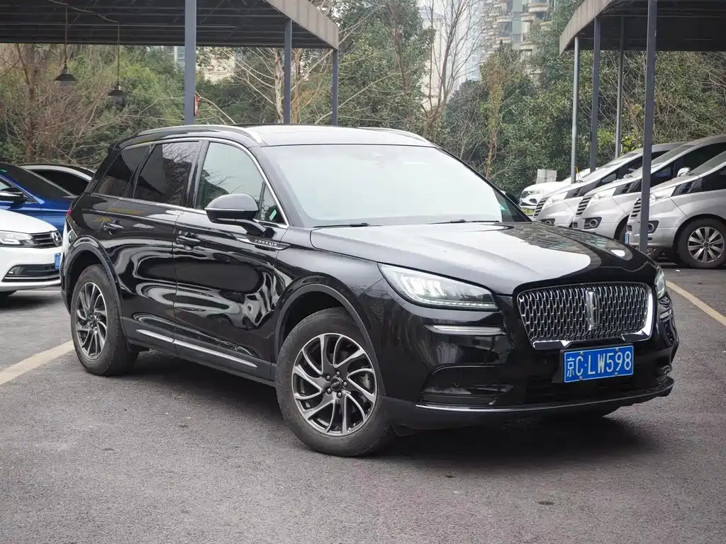 LINCOLN ADVENTURER 2020