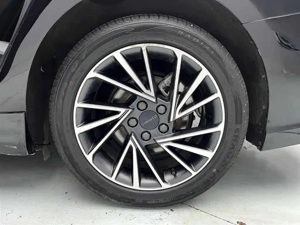 LYNK&CO 03 2021