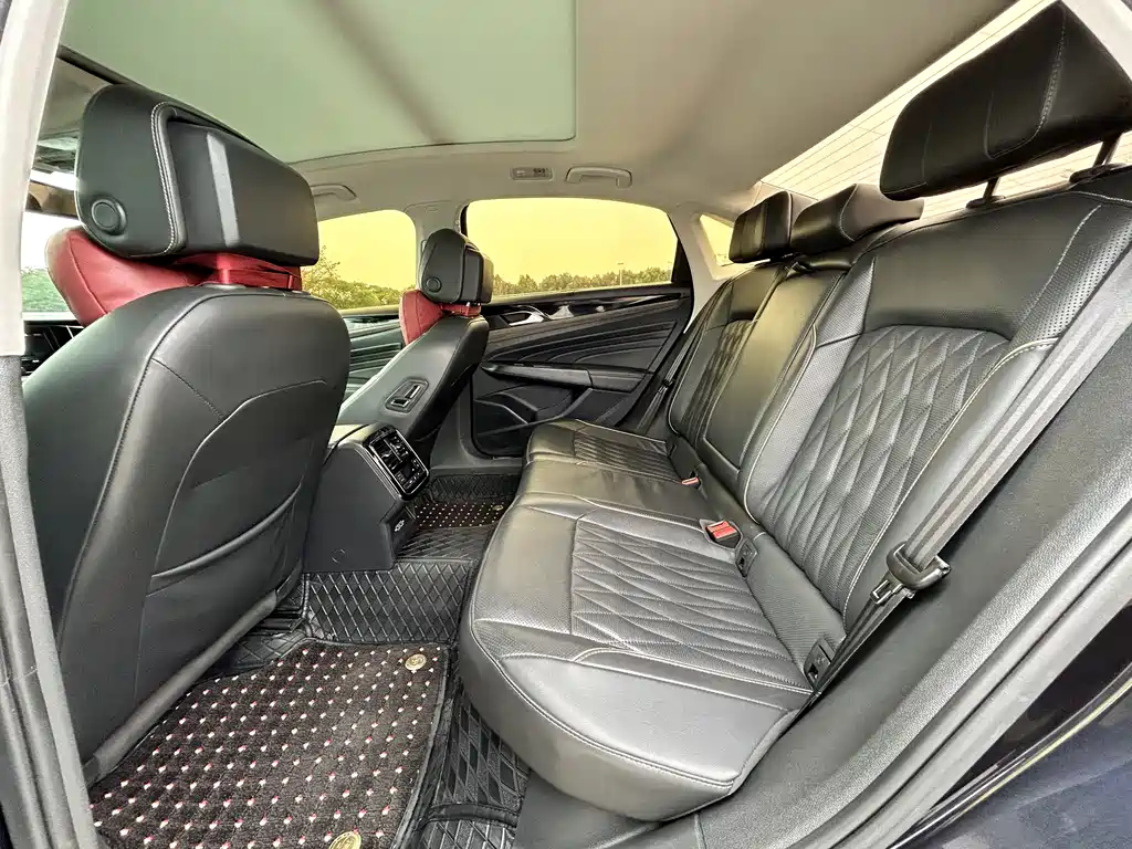 VOLKSWAGEN PASSAT 2020