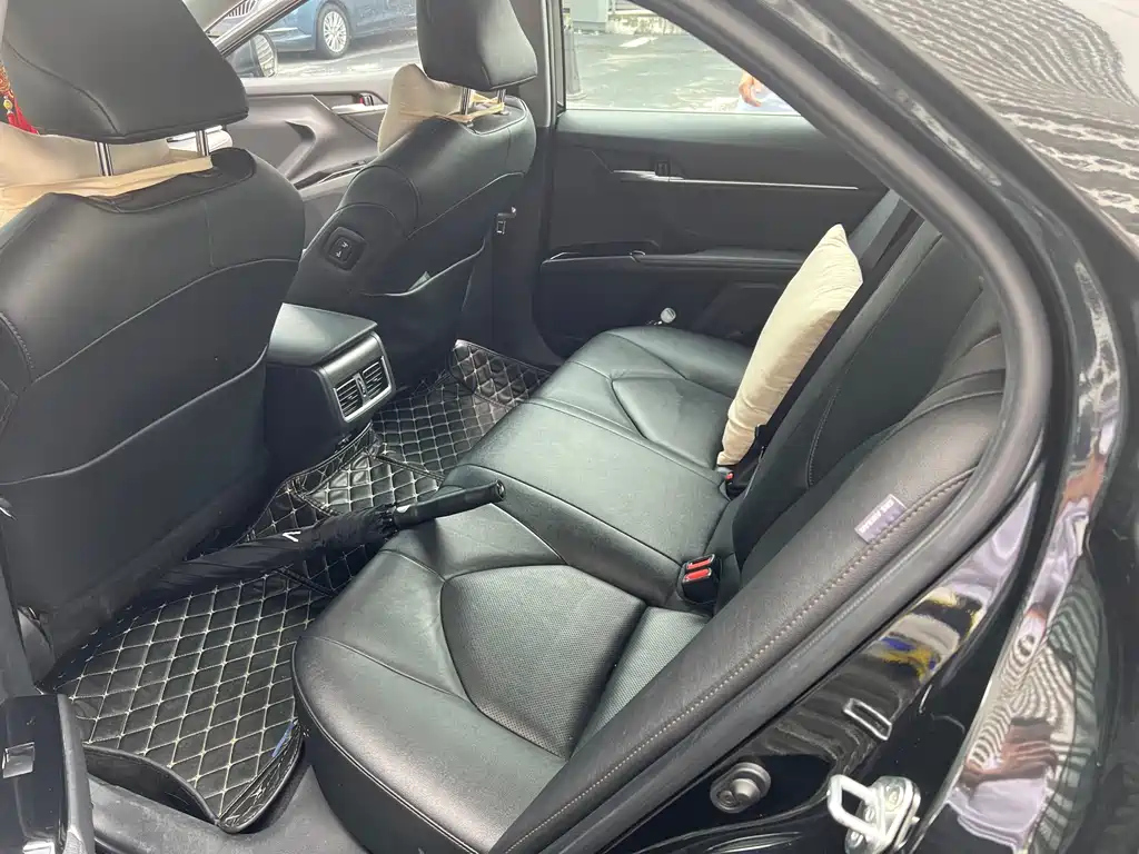 TOYOTA CAMRY 2021