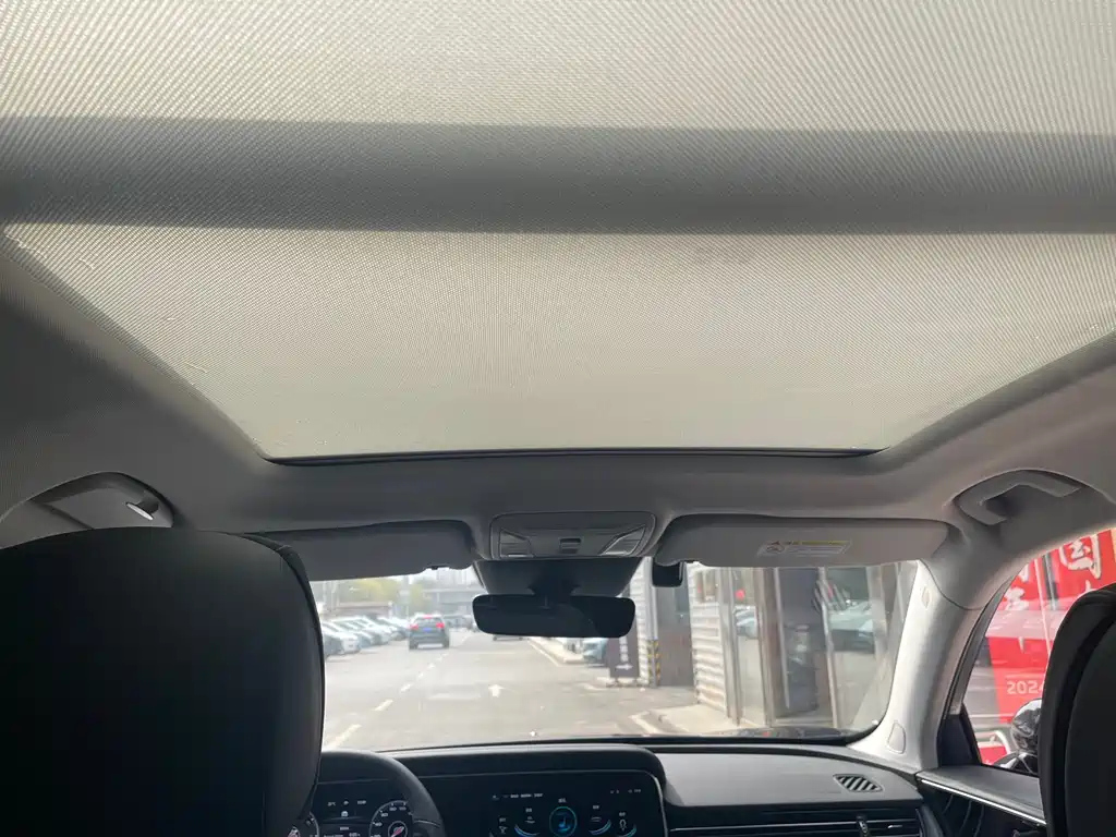 HONGQI HS5 2022
