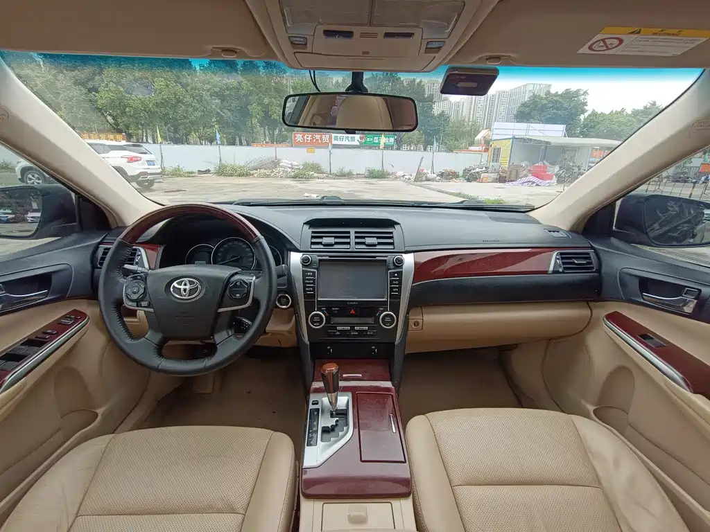 TOYOTA CAMRY 2013
