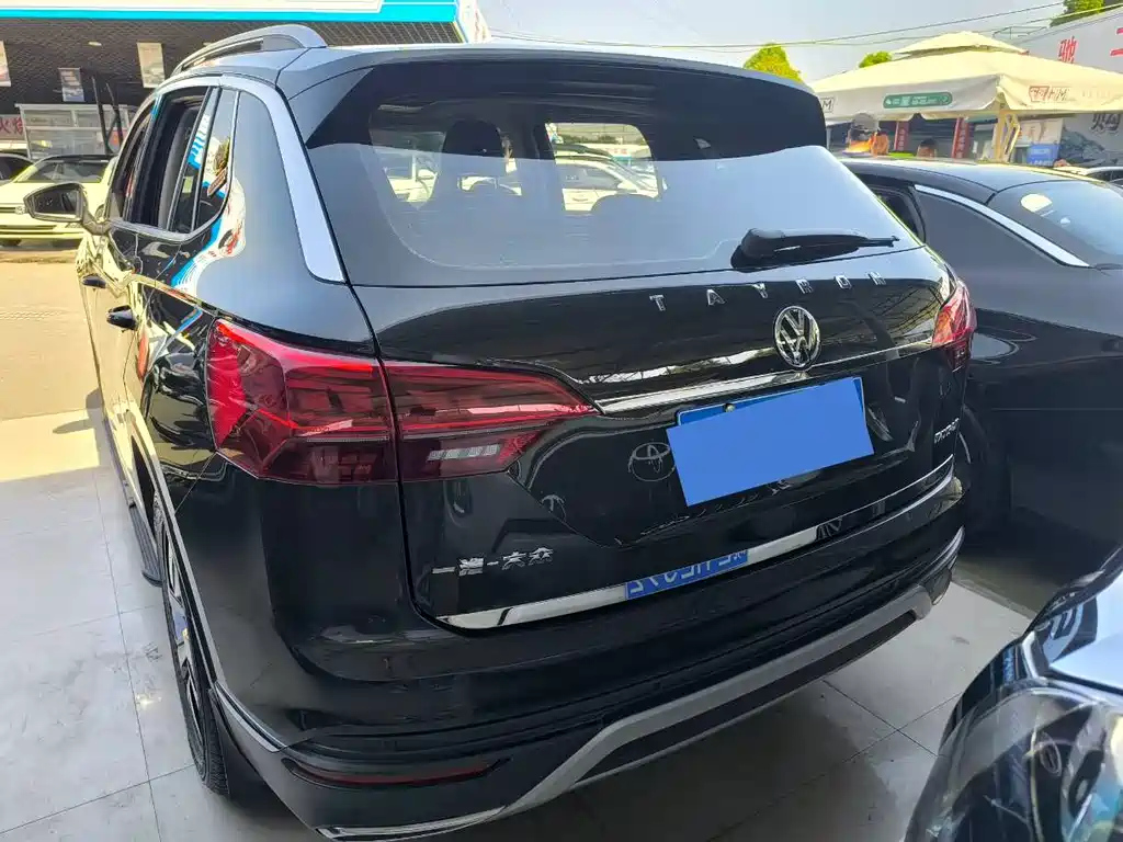 VOLKSWAGEN TAYRON 2020