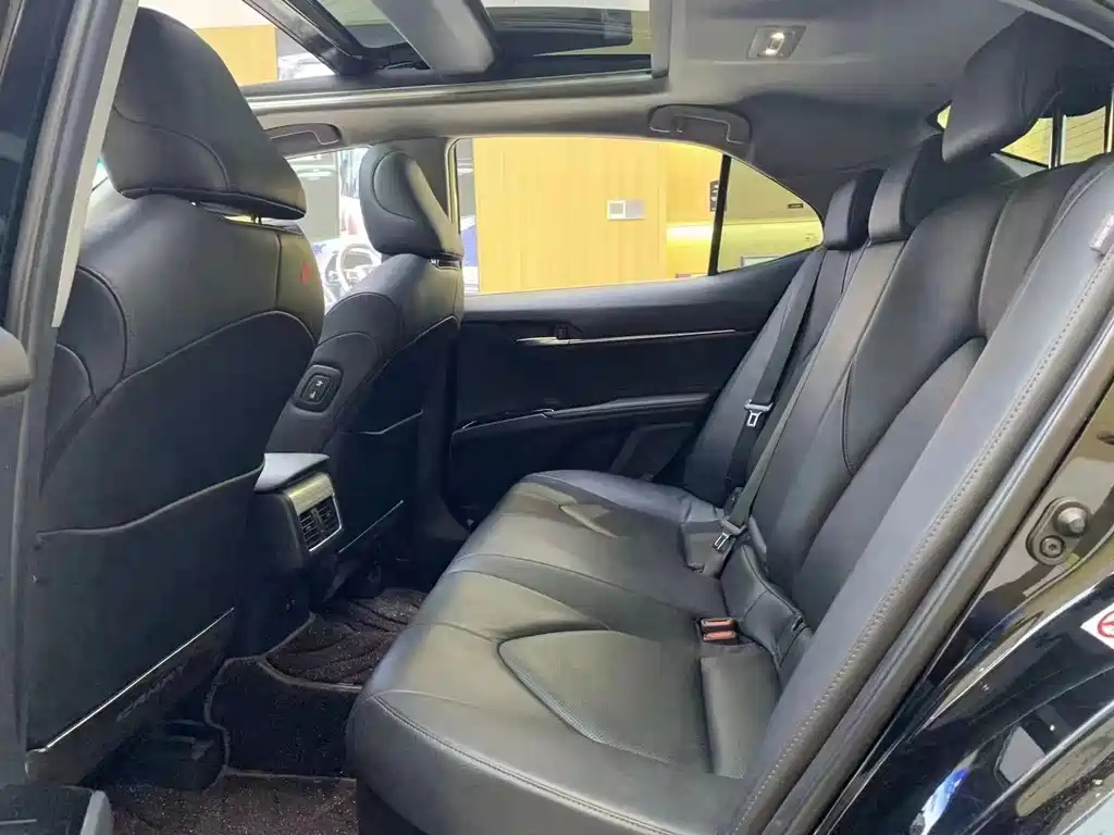 TOYOTA CAMRY 2021
