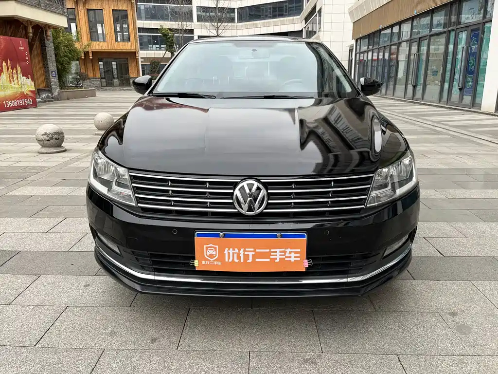 VOLKSWAGEN LAVIDA 2016