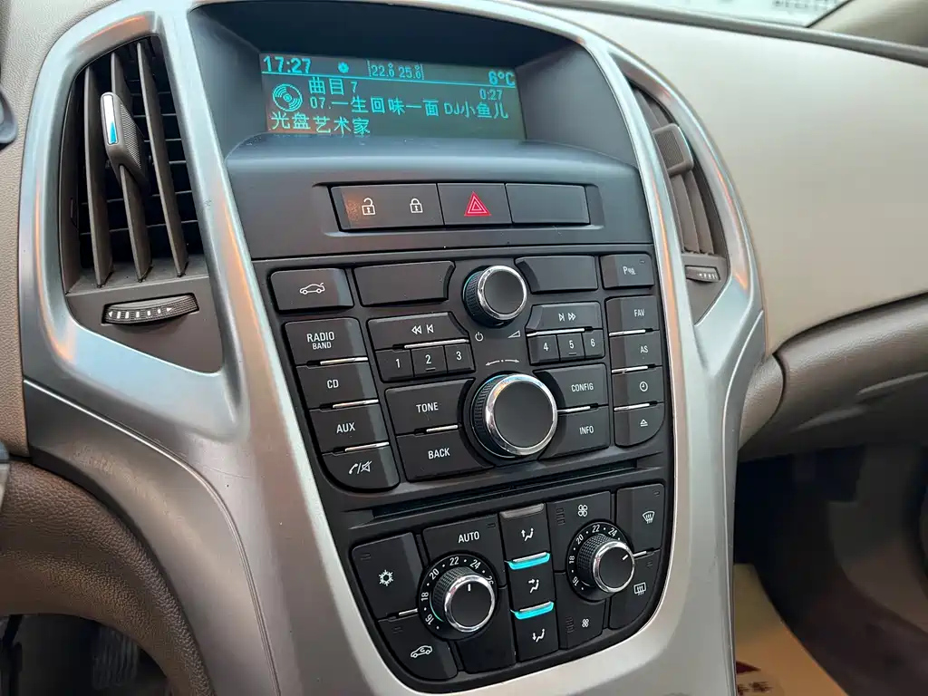 BUICK EXCELLE 2015