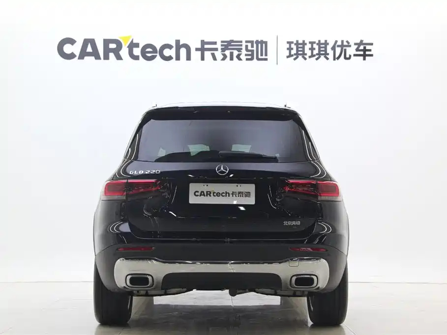 MERCEDES BENZ GLB 2023