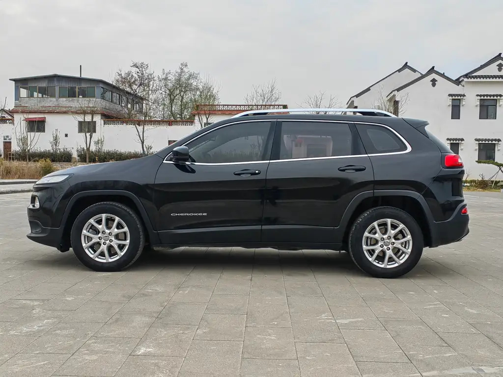 JEEP CHEROKEE 2017