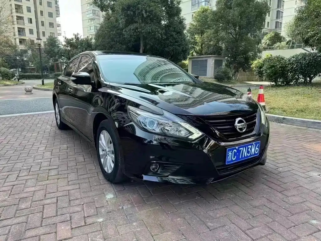 NISSAN TEANA 2018