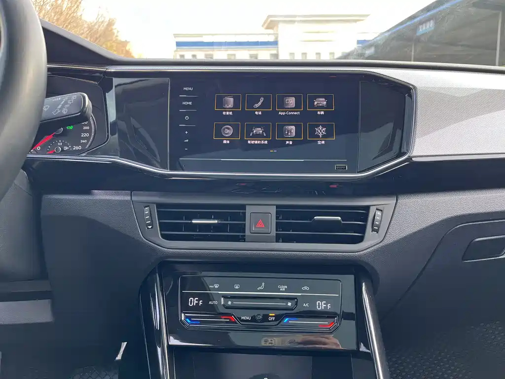 VOLKSWAGEN TAYRON 2021