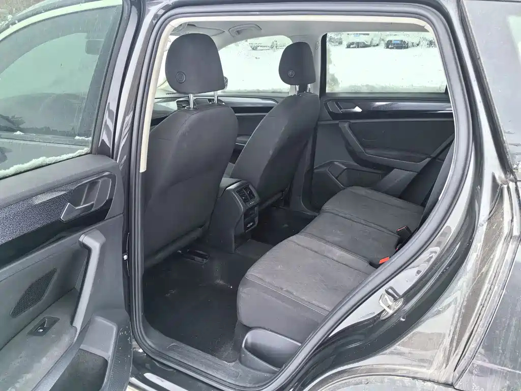 VOLKSWAGEN TAYRON 2020