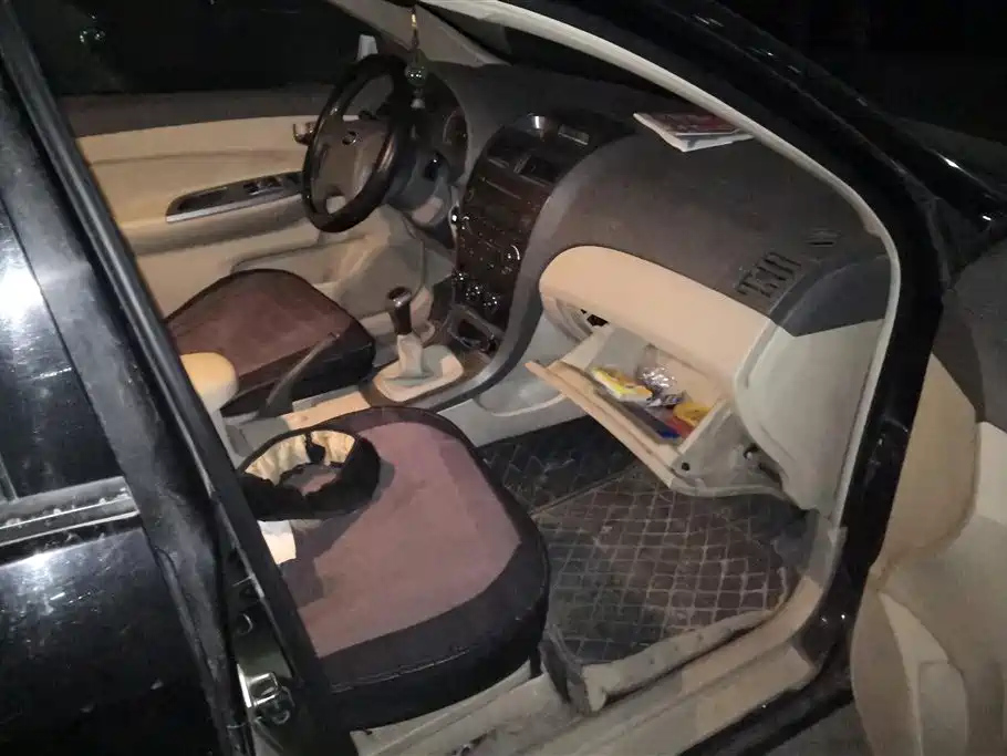 BYD L3 2012