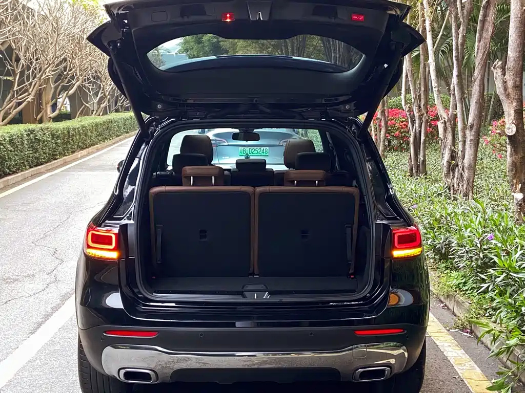 MERCEDES BENZ GLB 2021