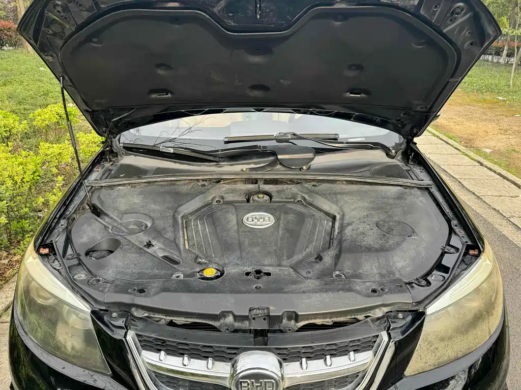BYD S6 2013