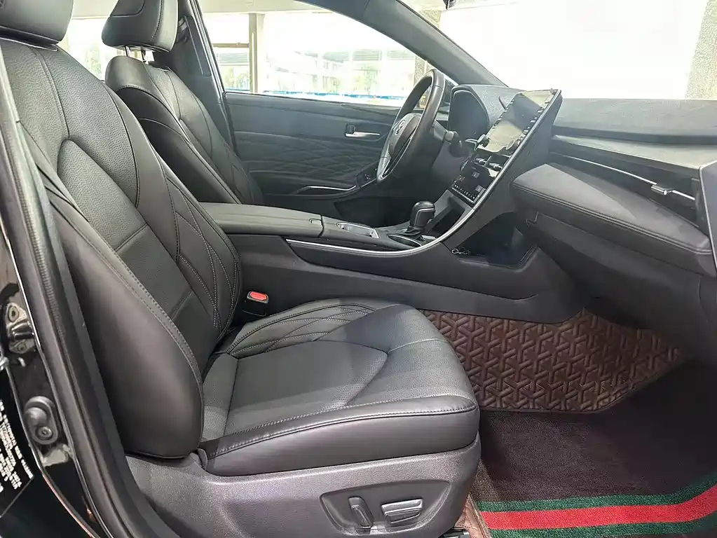 TOYOTA AVALON 2020