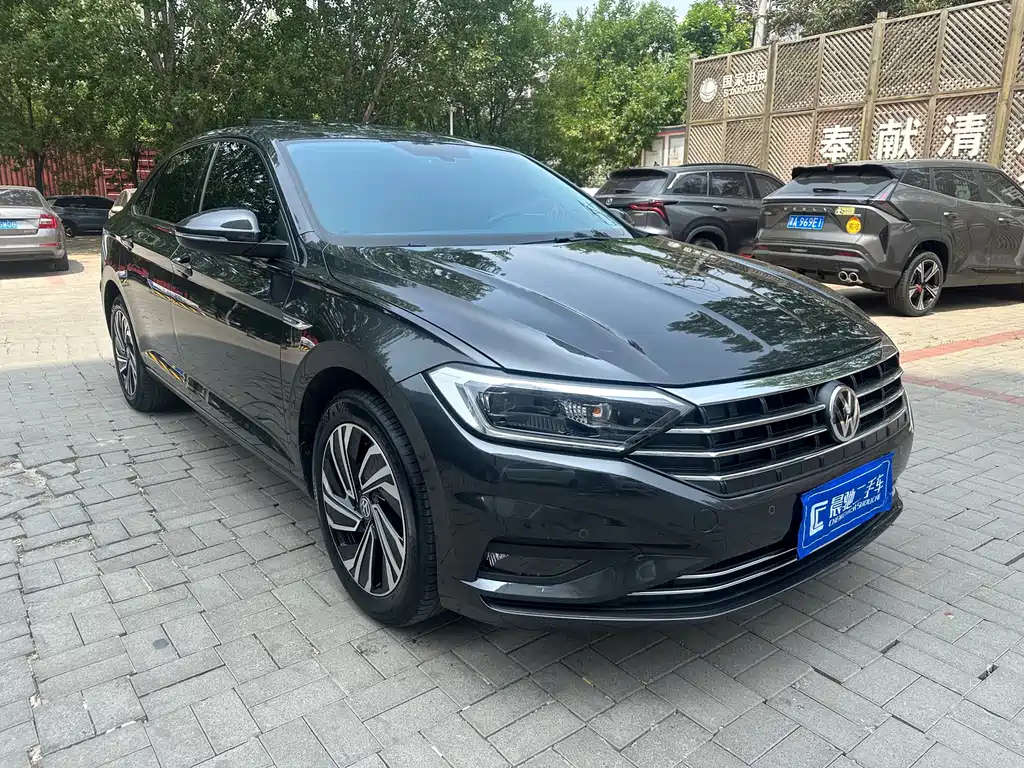 VOLKSWAGEN SAGITAR 2021