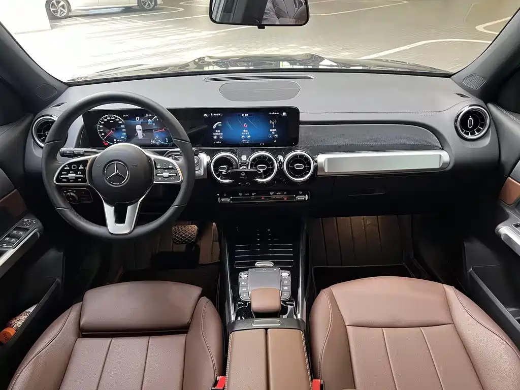 MERCEDES BENZ GLB 2023