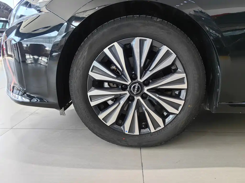 NISSAN TEANA 2023