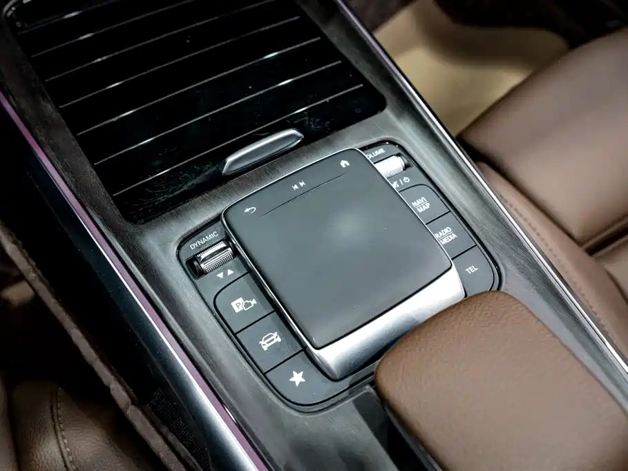 MERCEDES BENZ GLB 2021