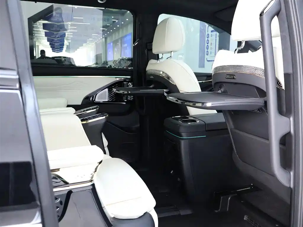 TRUMPCHI M8 2023