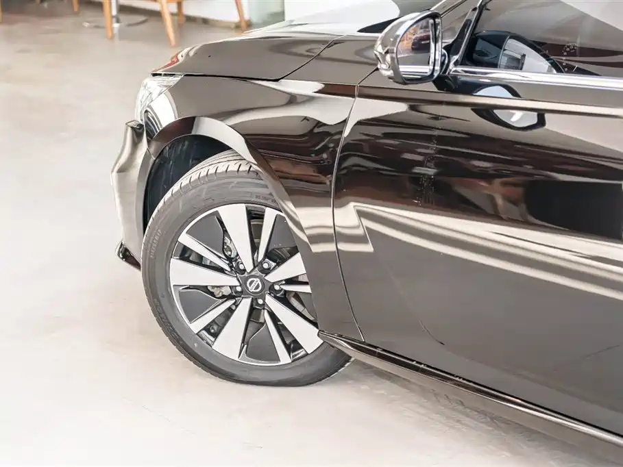 NISSAN TEANA 2022