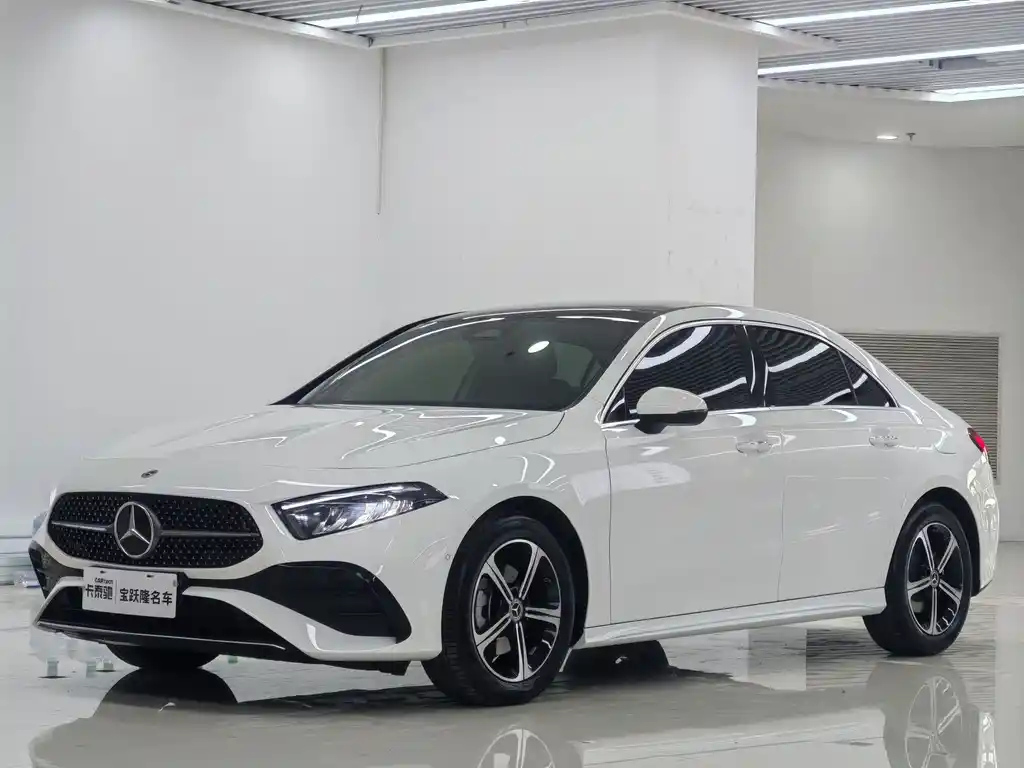 MERCEDES BENZ A-CLASS 2024