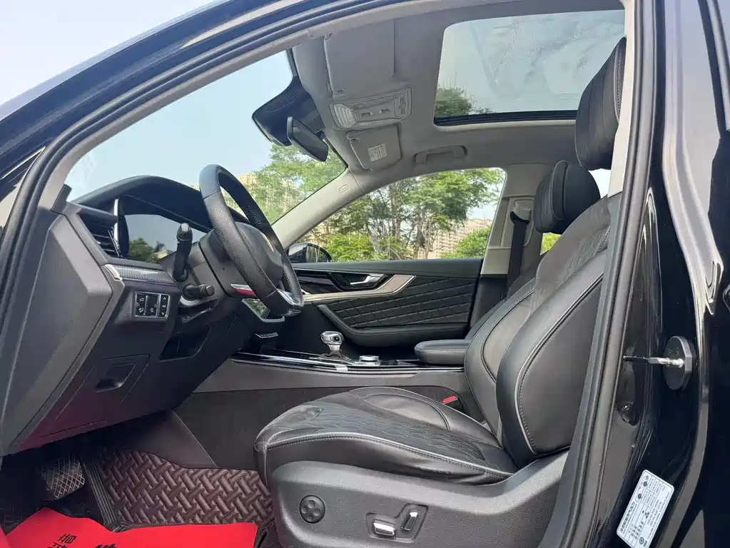 HONGQI HS5 2021