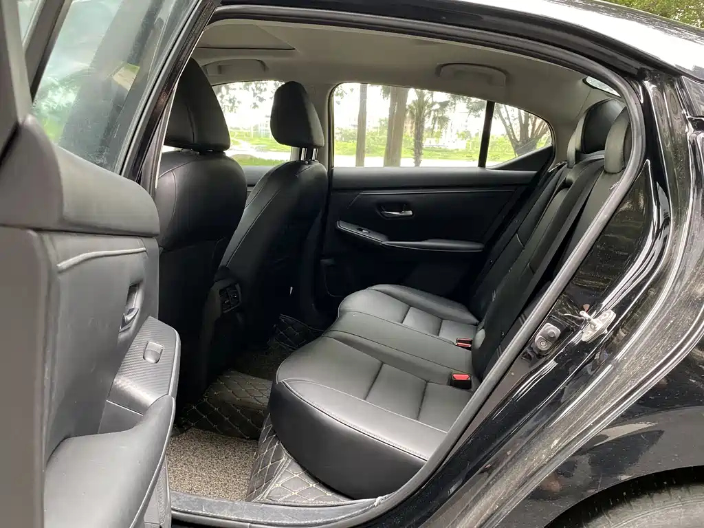 NISSAN SYLPHY 2020