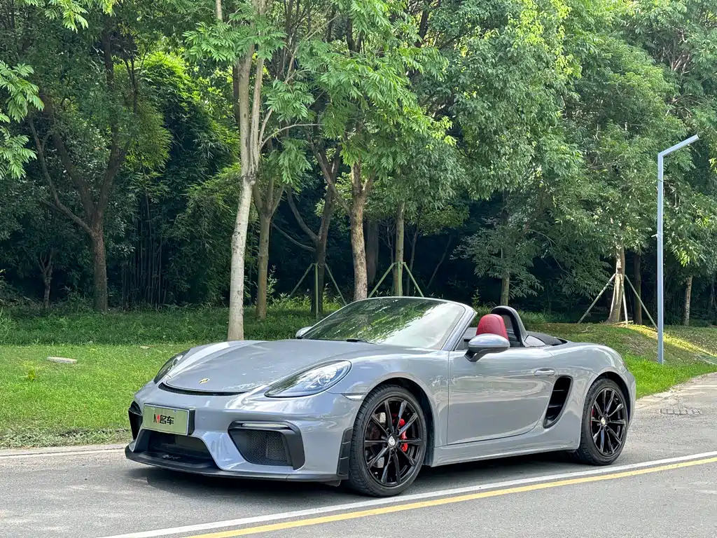 PORSCHE 718 2018