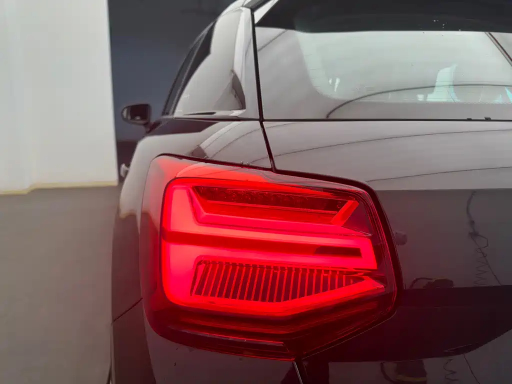 AUDI Q2L 2024