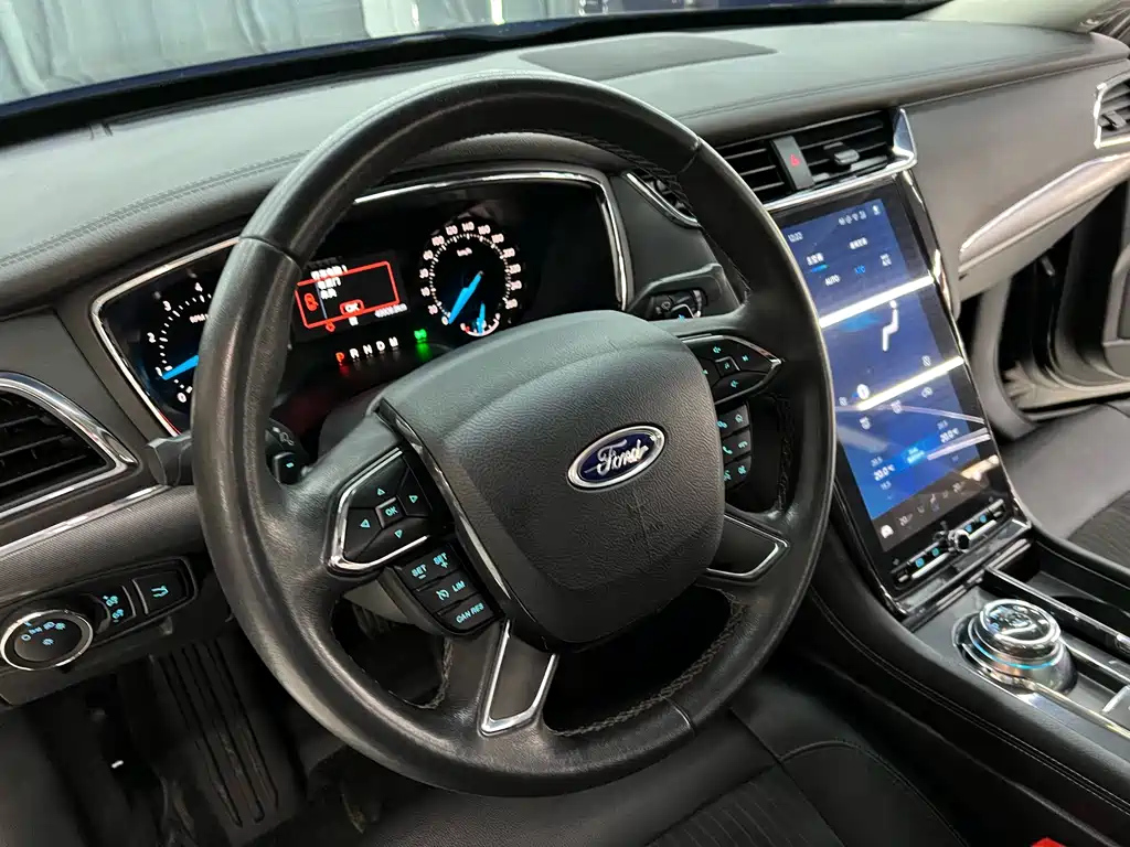 FORD TAURUS 2019