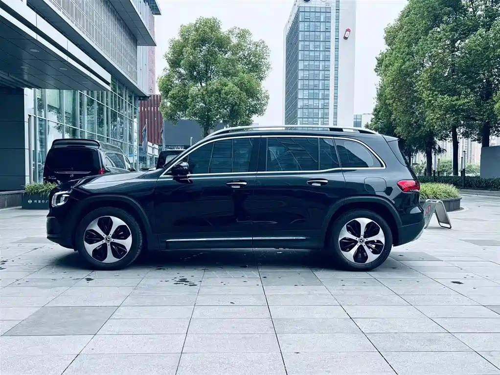 MERCEDES BENZ GLB 2022