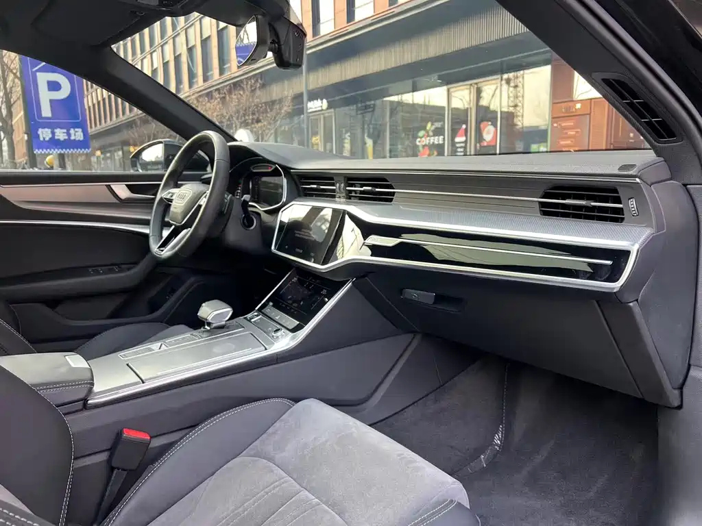 AUDI A6L 2021