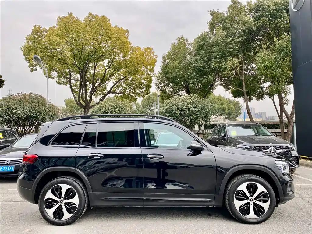 MERCEDES BENZ GLB 2022