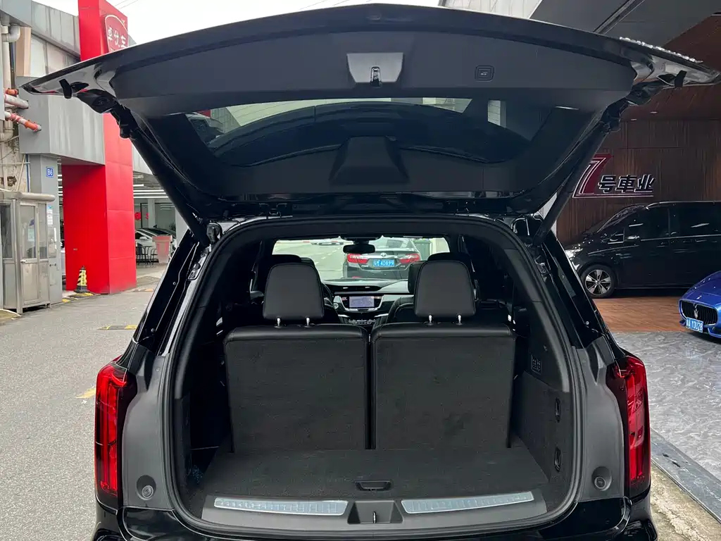 CADILLAC XT6 2021