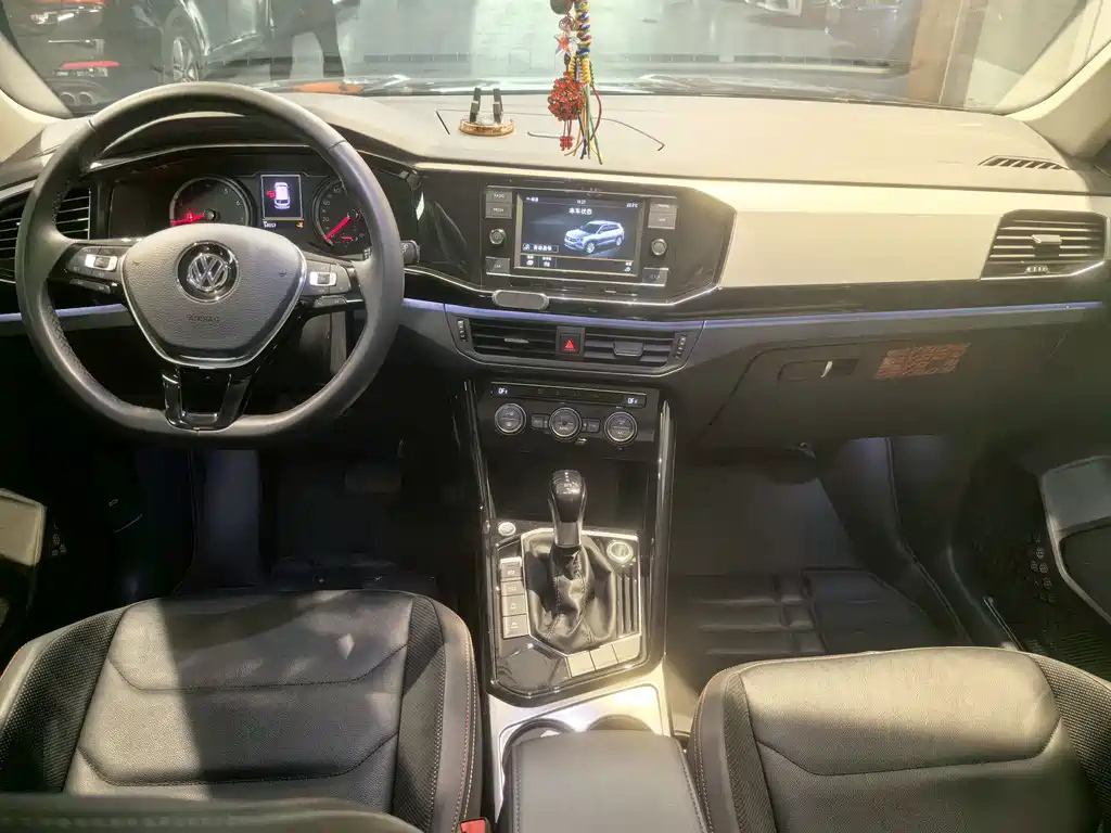 VOLKSWAGEN TAYRON 2020