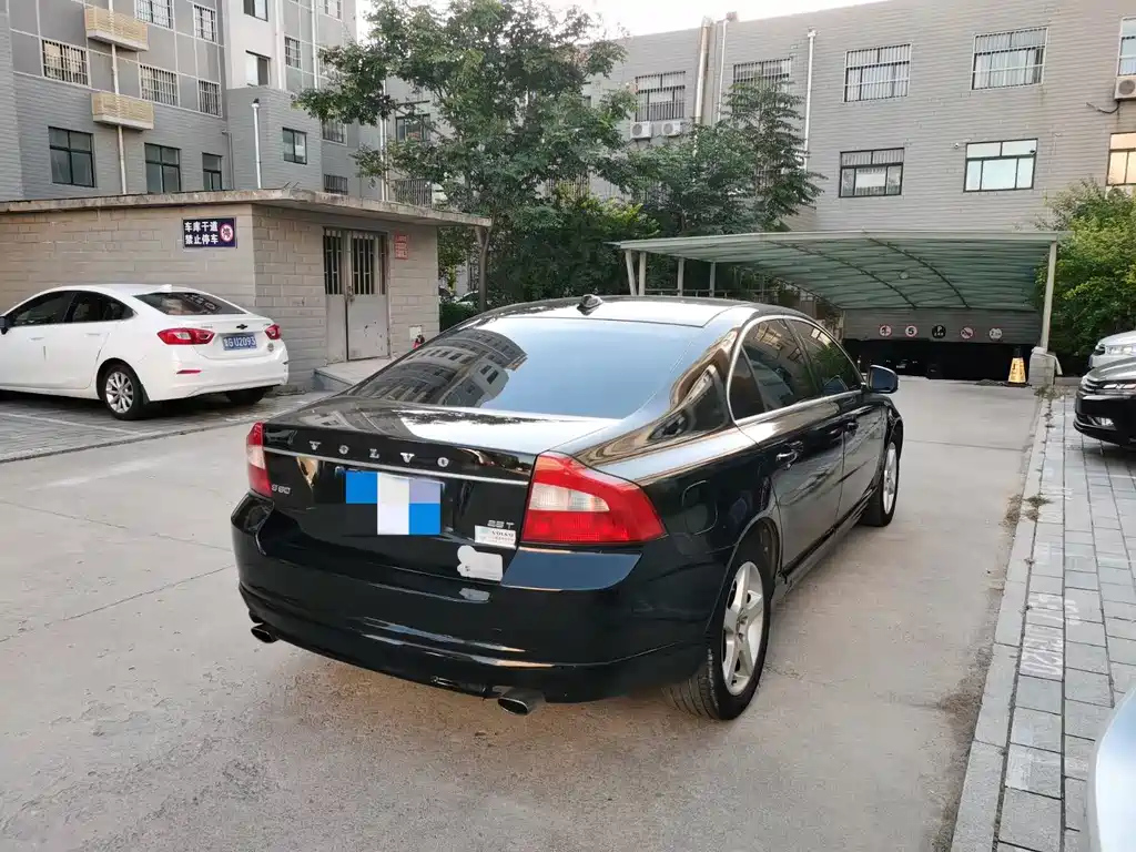 VOLVO S80L 2009