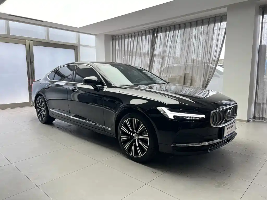 VOLVO S90 2021