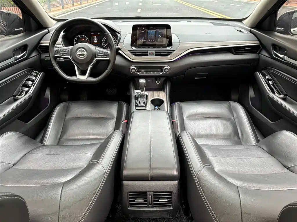 NISSAN TEANA 2021
