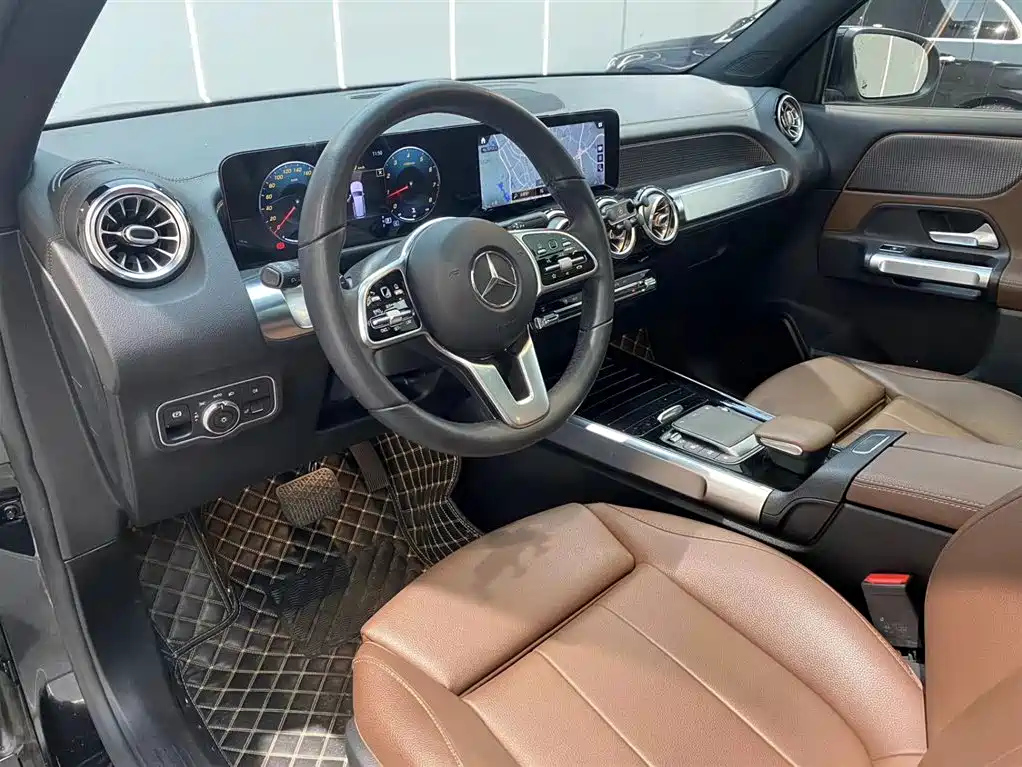 MERCEDES BENZ GLB 2021