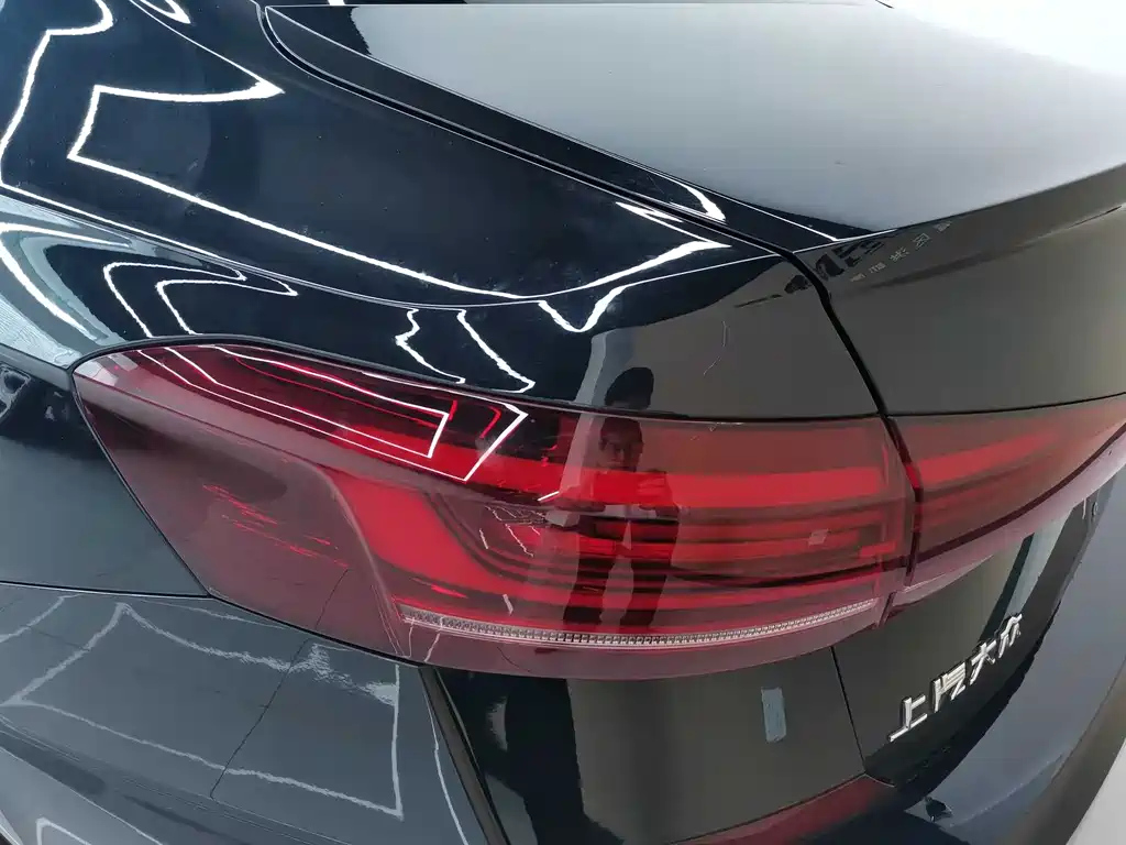 VOLKSWAGEN PASSAT 2022