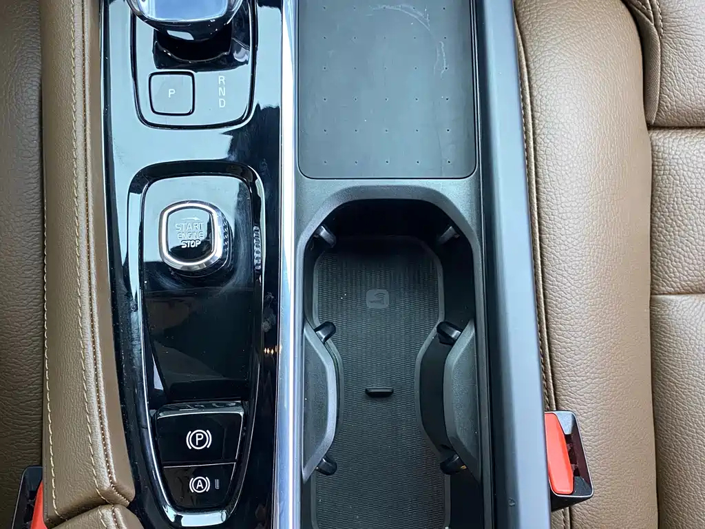 VOLVO S90 2023